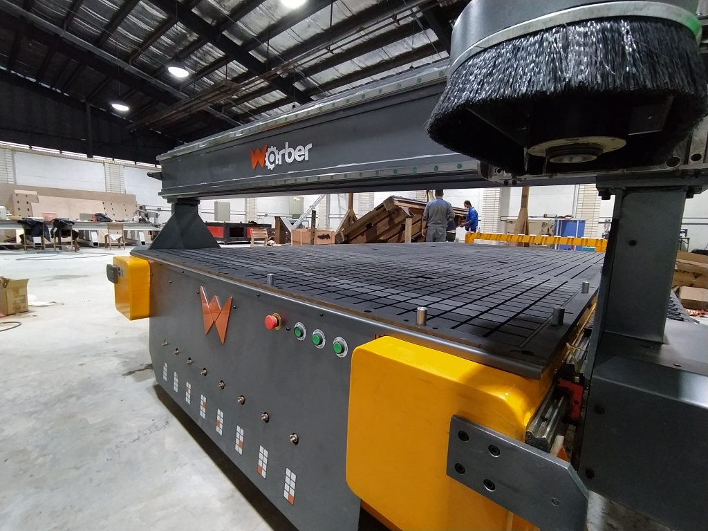 دستگاه سی ان سی CNC سه محور- تخت واربر مدل پایتون