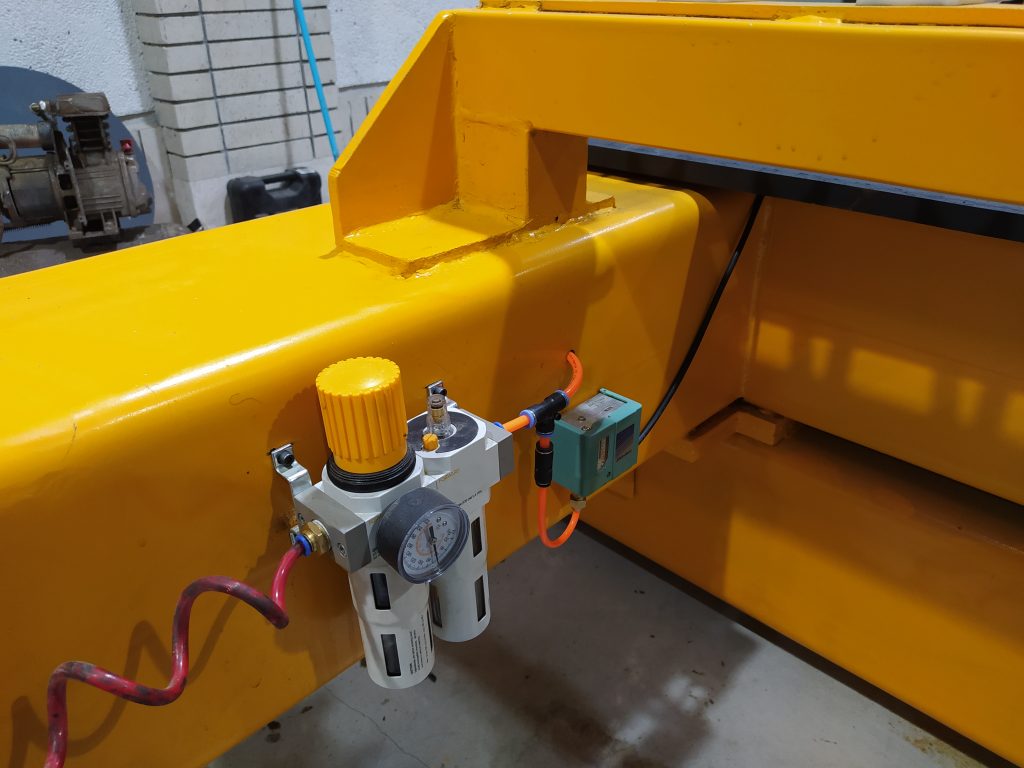 دستگاه سی ان سی CNC سه محور- تخت واربر مدل پایتون
